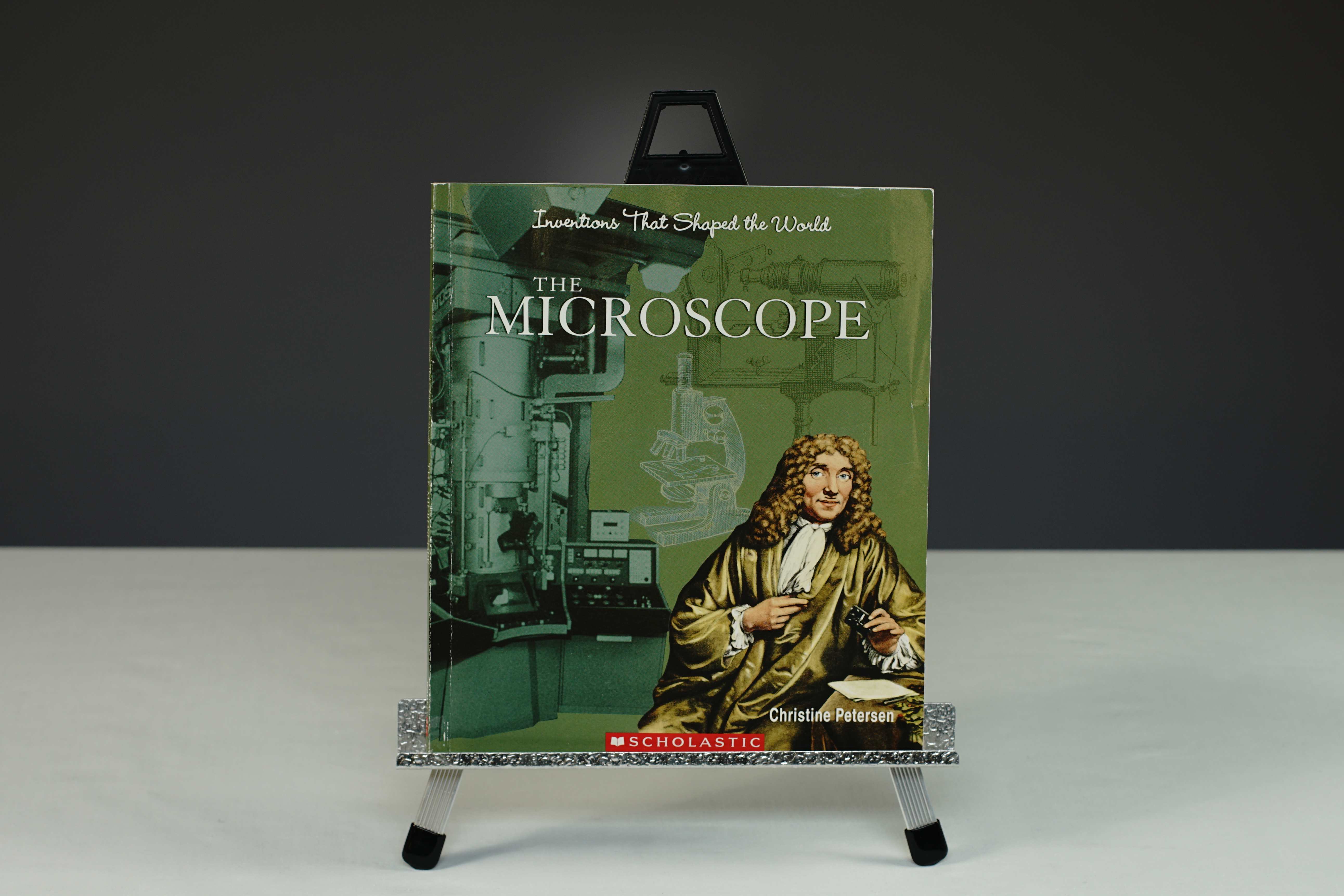 Inventions That Shaped the World – The Microscope Book